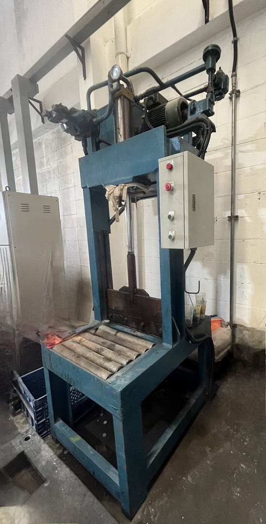 เครื่องตัดยางแท่ง , cutting machine